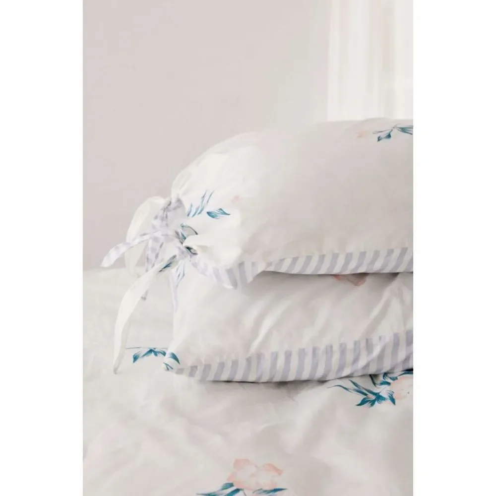 Urban Outfitters Meg Floral Knot Duver Cover & Standard Pillowcases Set Twin XL